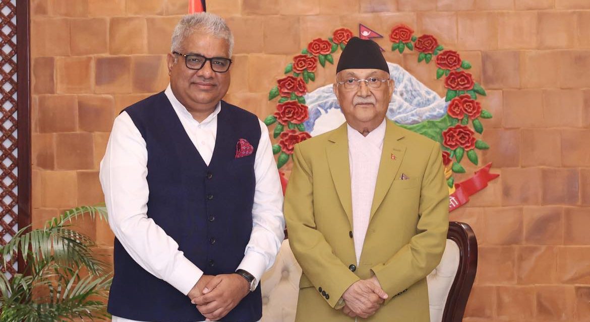 Indian Environment Minister Meets Nepal PM on Sidelines of Sagarmatha Sambaad