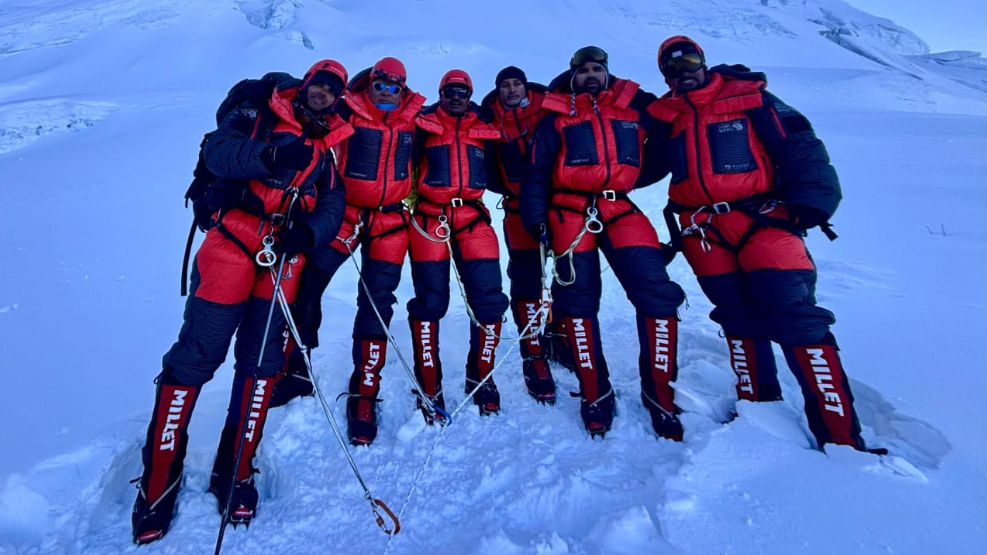 Colonel of Indian Army Summits Mount Kanchenjunga