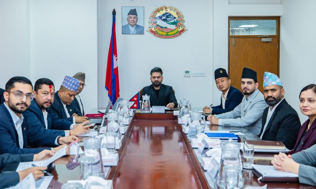 Govt. decides to give weekly holiday on Saturday and Sunday